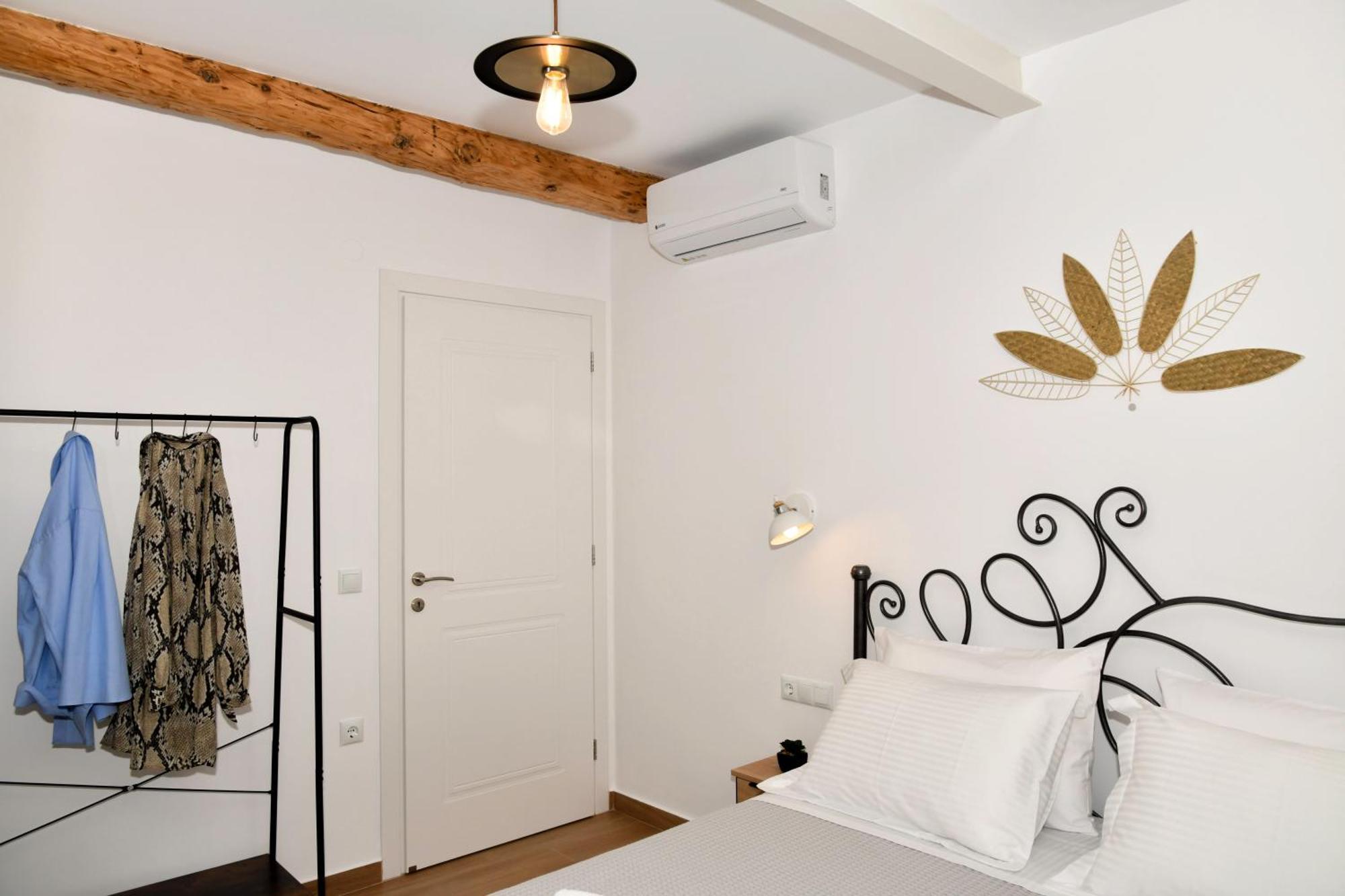 Captain Theo'S Modern Apartment Maria Lefkimmi  Exterior foto