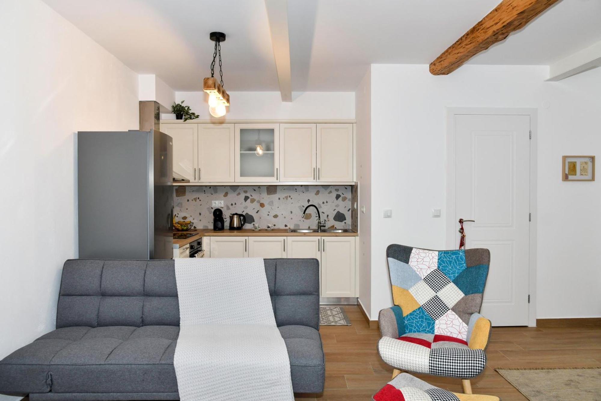 Captain Theo'S Modern Apartment Maria Lefkimmi  Exterior foto