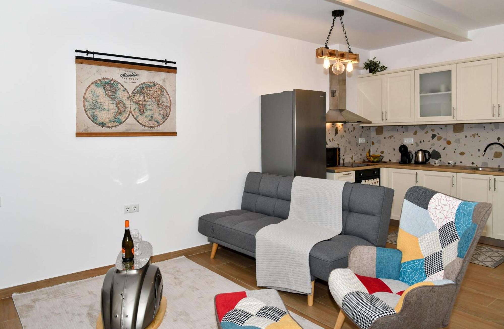 Captain Theo'S Modern Apartment Maria Lefkimmi  Exterior foto